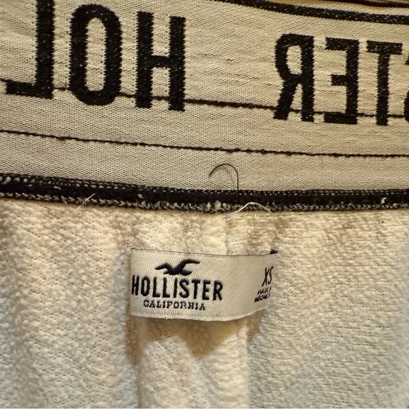 Hollister White Joggers with Elastic Waistband and Relaxed Fit - Picture 7 of 8